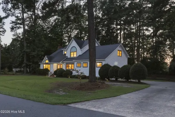 102 Bishop Drive, Winterville, NC 28590