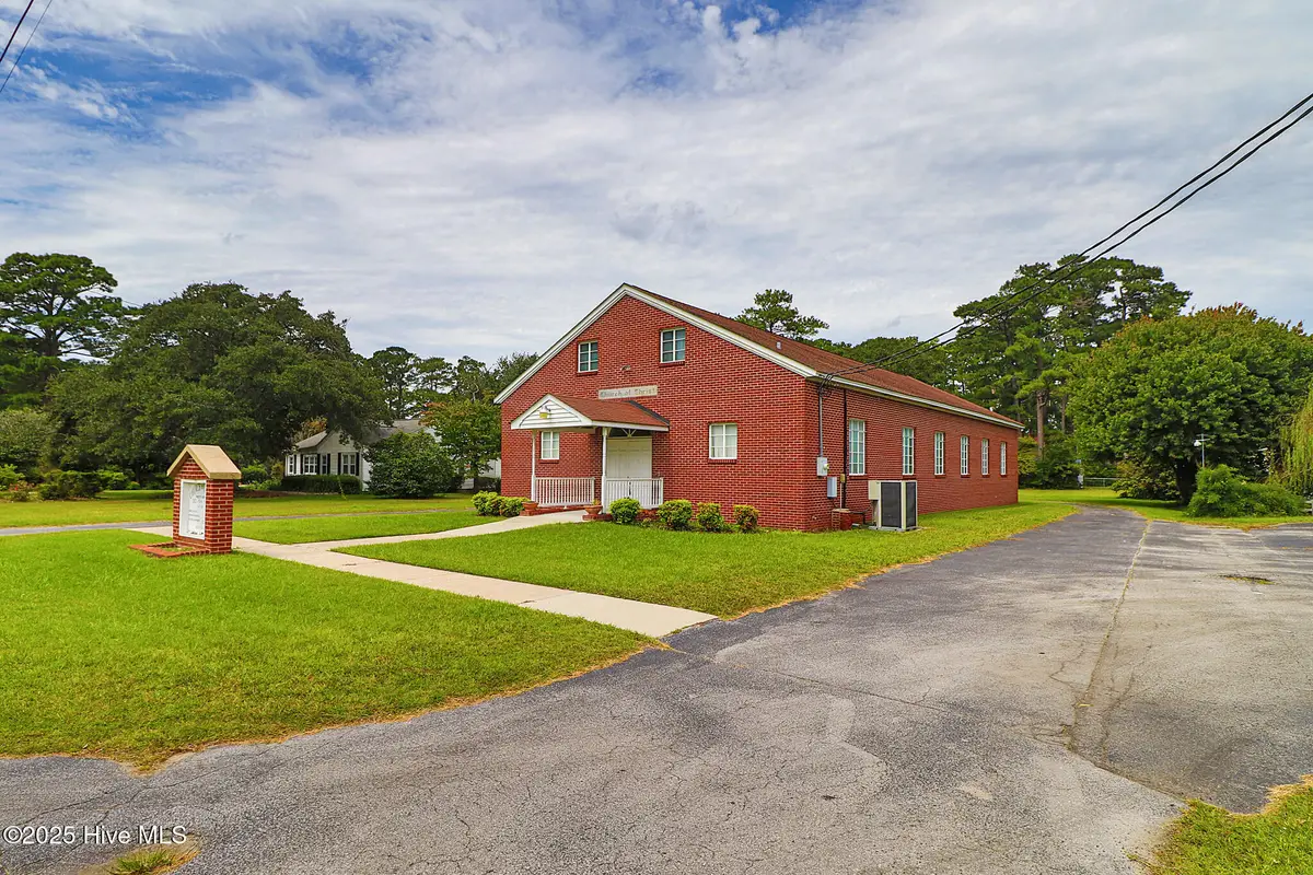 2101 S Lakeview Drive, Newport, NC 28570 - #1