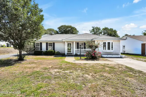 114 NE 8th St, Oak Island, NC 28465