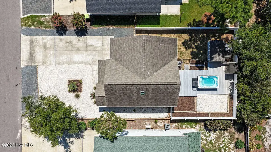 127 Ne 15th St, Oak Island, NC 28465 - #2