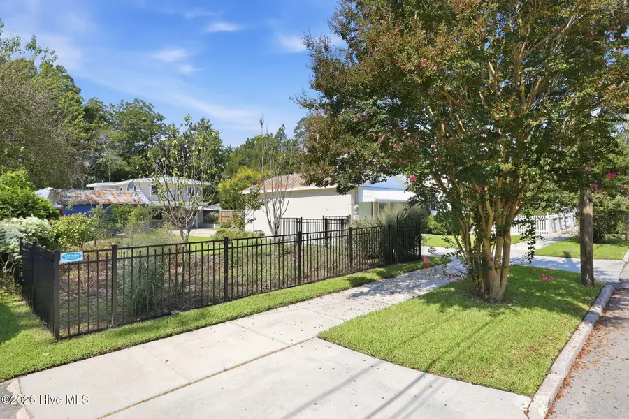 1307/1305 N Pasteur Street, New Bern, NC 28560 - #3
