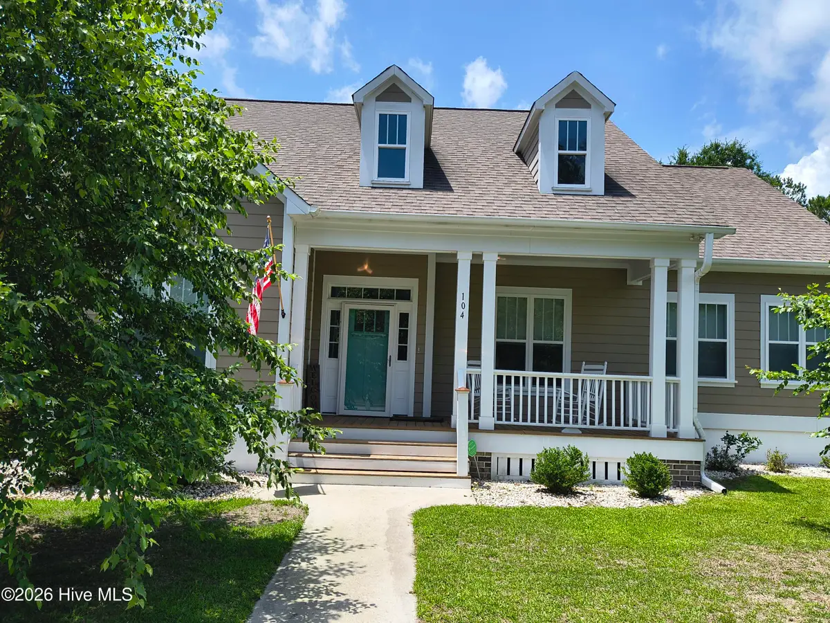 104 Queens Harbor Drive, Swansboro, NC 28584 - #1