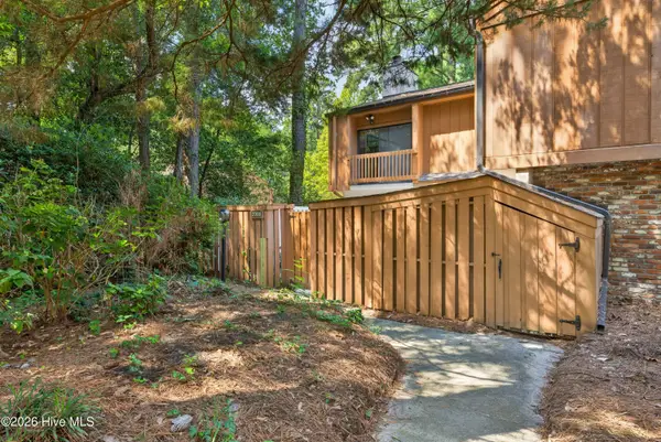2008 Albert Circle, Wilmington, NC 28403