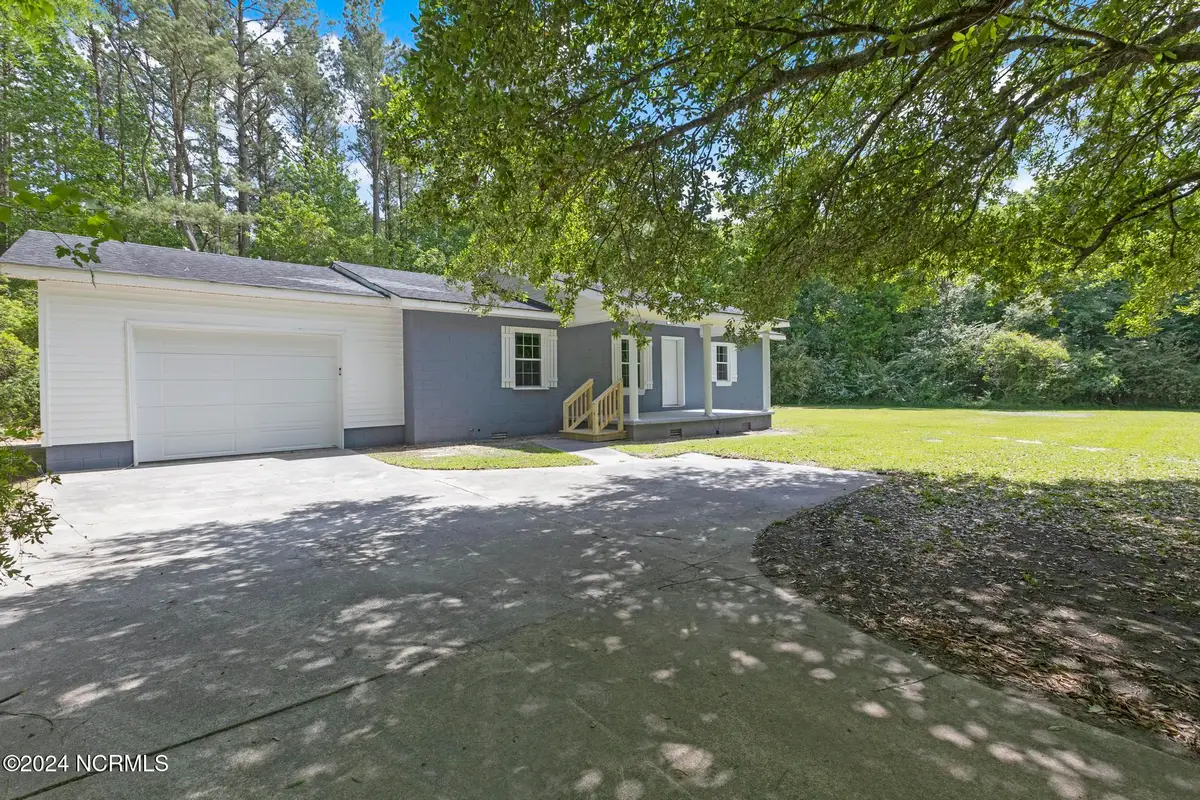 690 Maple Hill School Road, Maple Hill, NC 28454 - #1