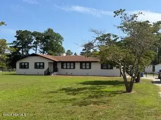 196 Hill Lane, Sneads Ferry, NC 28460