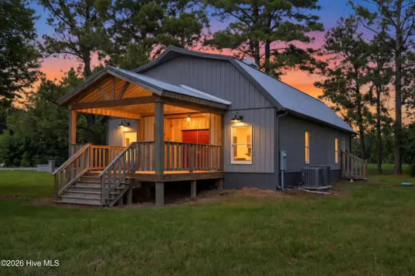 7727 Peacock Road, Chadbourn, NC 28431
