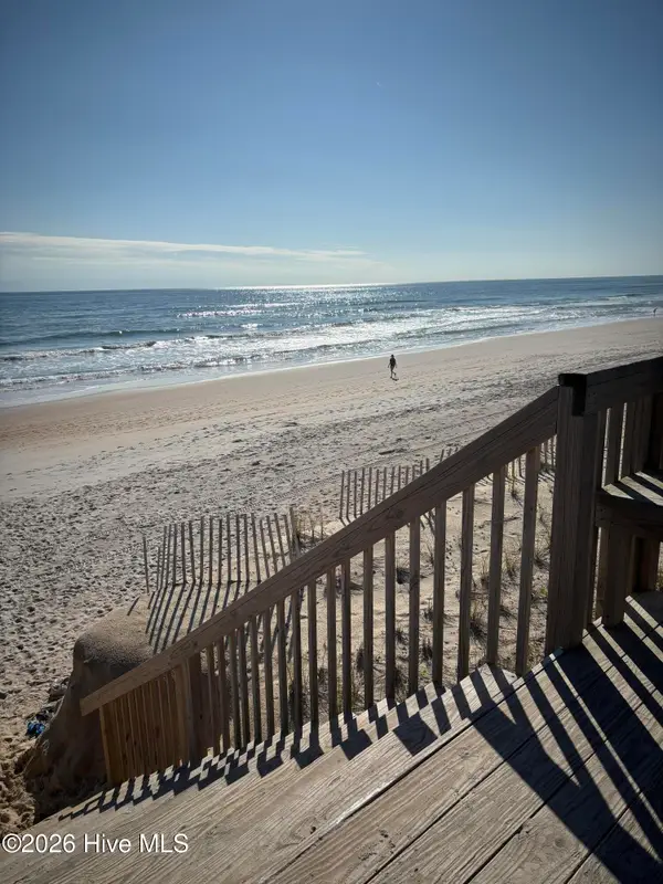 122 Atkinson Road, Surf City, NC 28445