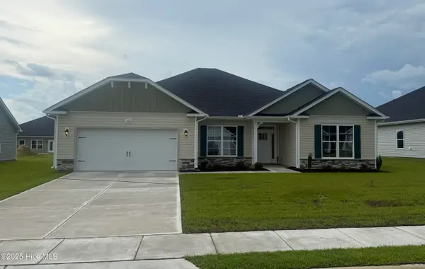 180 Seashore Street, Grimesland, NC 27837