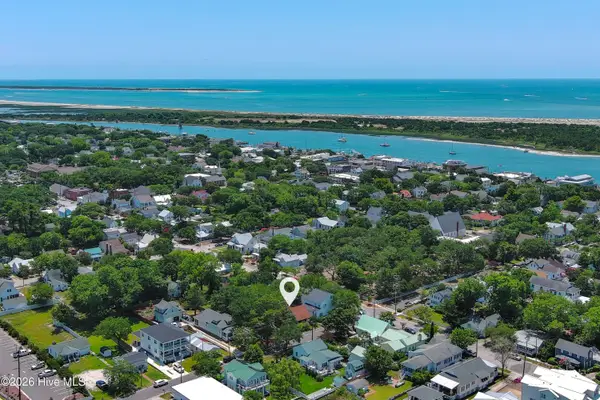 302 Moore Street, Beaufort, NC 28516