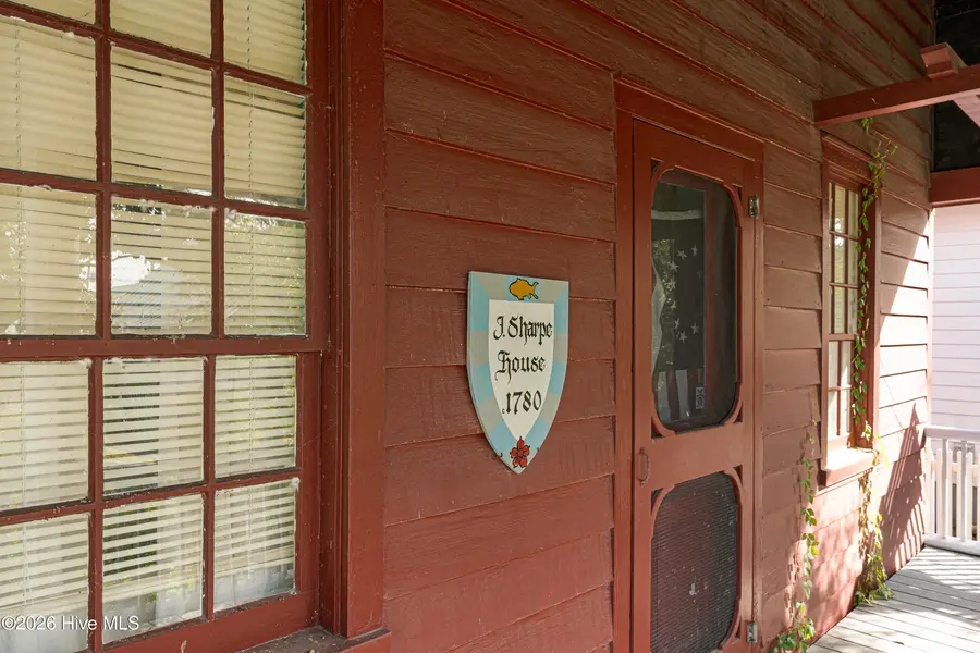 302 Moore Street, Beaufort, NC 28516 - #2