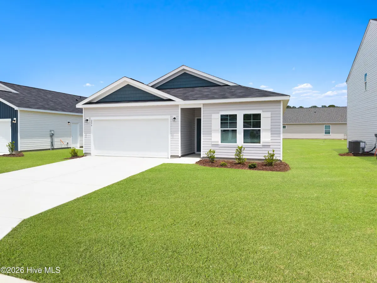 137 N Squires Run Lane, Richlands, NC 28574 - #1