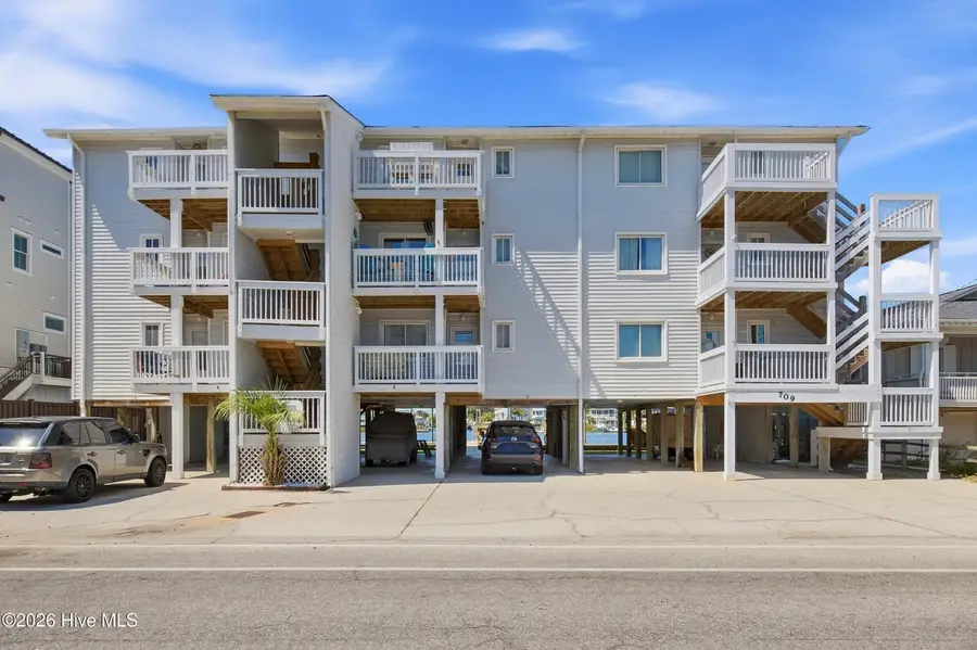 709 Canal Drive #Apt 3b, Carolina Beach, NC 28428 - #3