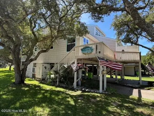 301 Bay Circle, North Topsail Beach, NC 28460