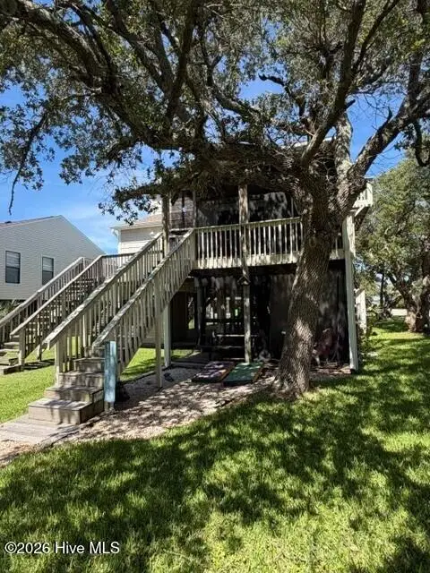 301 Bay Circle, North Topsail Beach, NC 28460 - #3