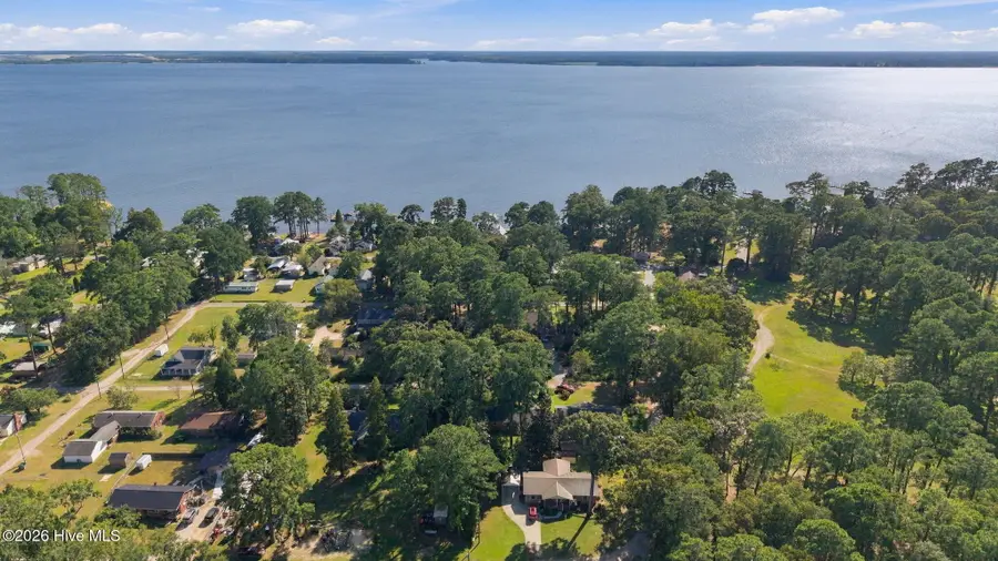 27 Croatan Avenue, Bath, NC 27808 - #3