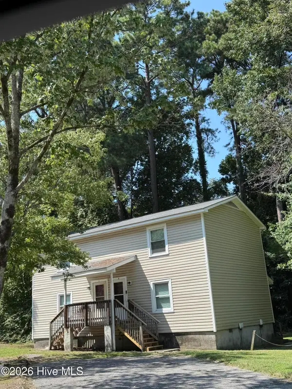 114 Ridge Place #A&B, Greenville, NC 27834