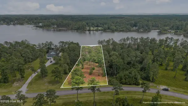 170 Waters Edge Lane, Oriental, NC 28571