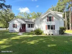 900 Perrytown Road, New Bern, NC 28562