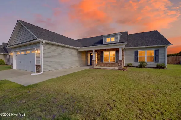 425 Meadowlark Drive, Winterville, NC 28590