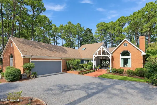 64 Pinewild Drive, Pinehurst, NC 28374