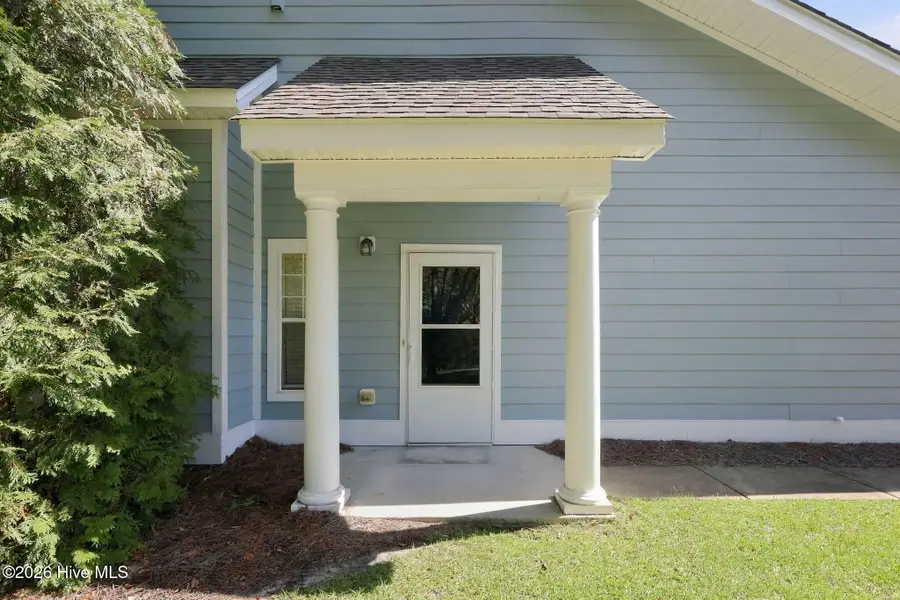 301 Sweetwater Cove, Newport, NC 28570 - #2