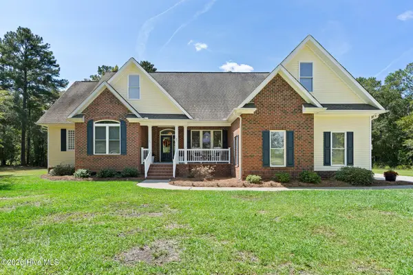 83 W Waverly Drive, Burgaw, NC 28425