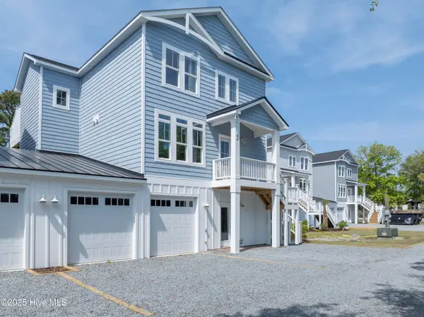 64 Pier View Court, Hampstead, NC 28443
