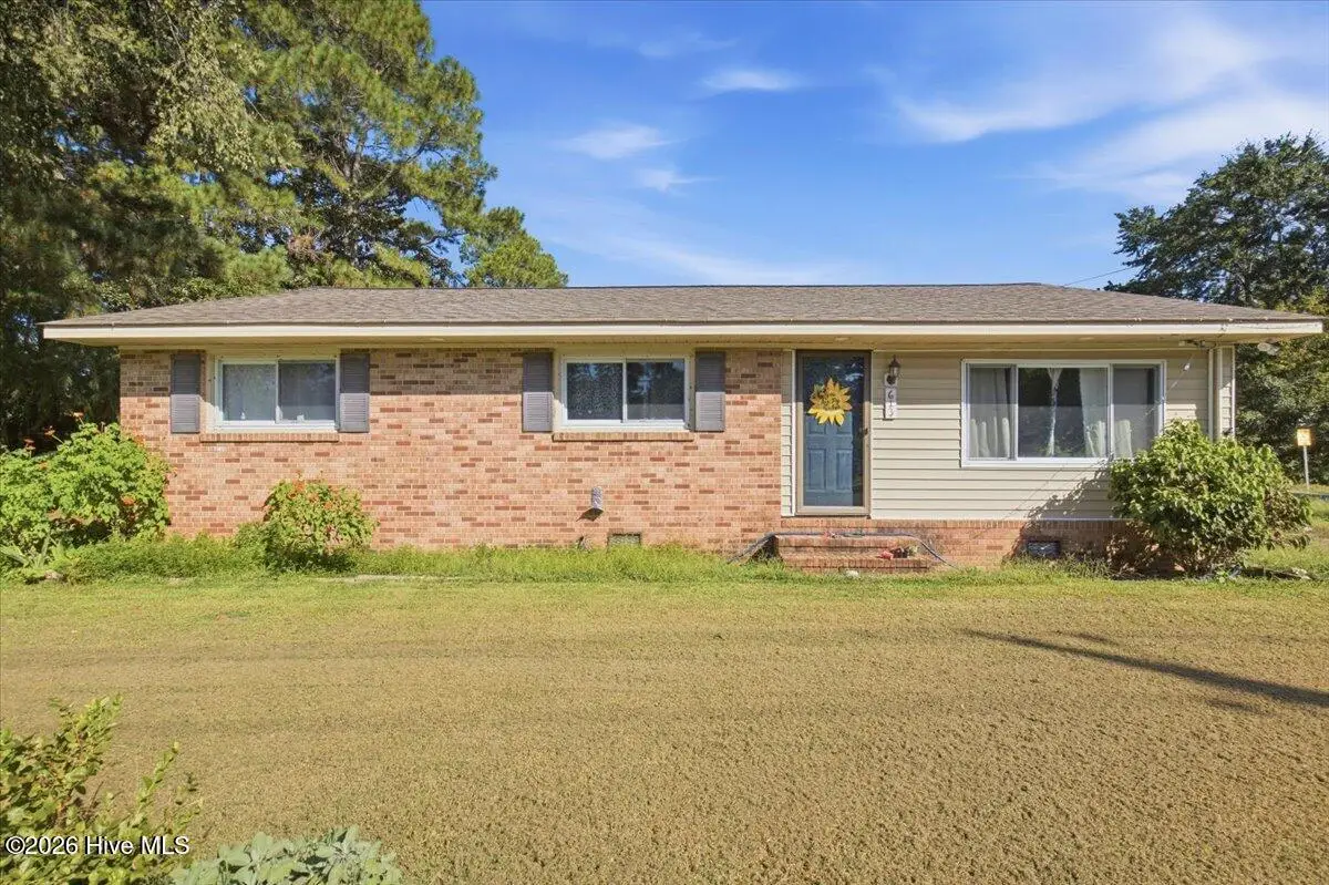 613 E Chelly Street, Warsaw, NC 28398 - #1