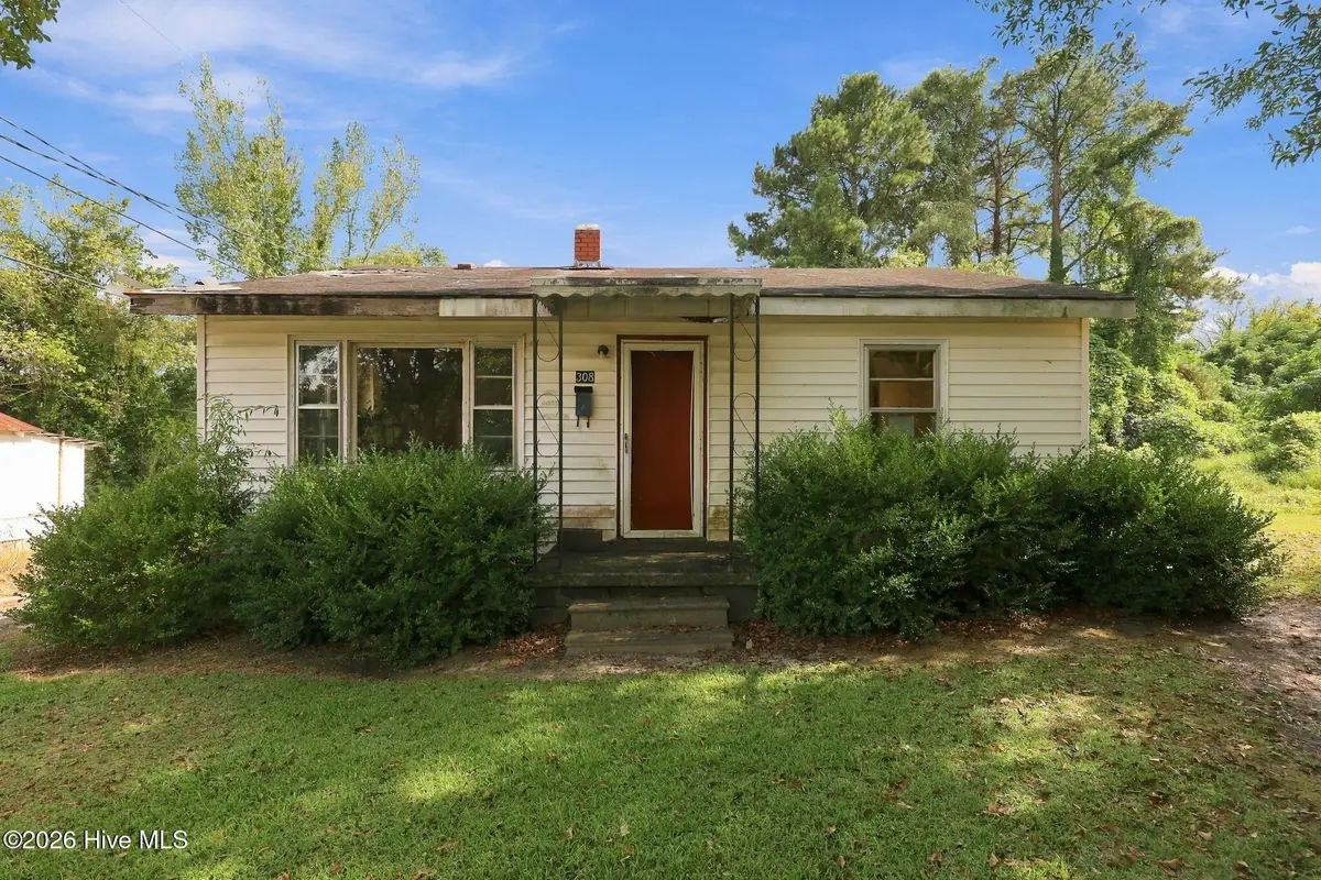 308 E Church Street, Williamston, NC 27892 - #1