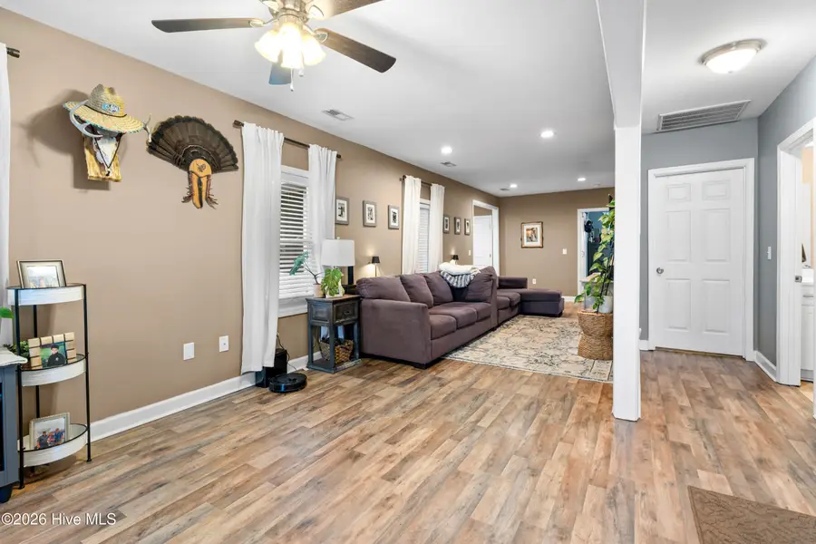 109 N East Avenue, Oak City, NC 27857 - #3
