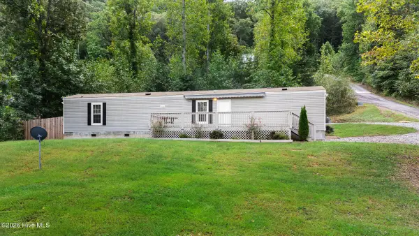 85 Wounded Knee Lane, Hayesville, NC 28904