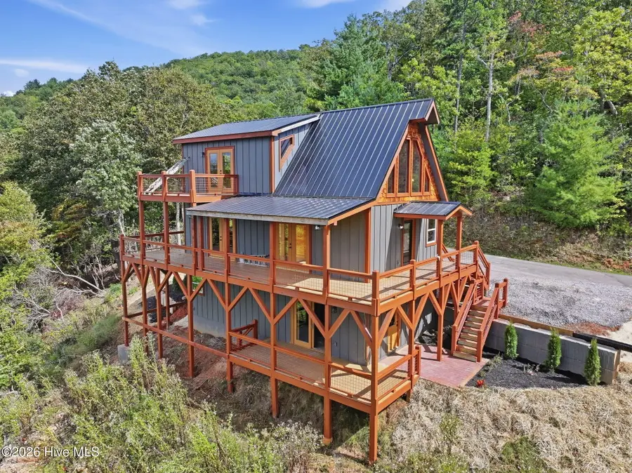 210 Fiddlers Way, Brasstown, NC 28902 - #2