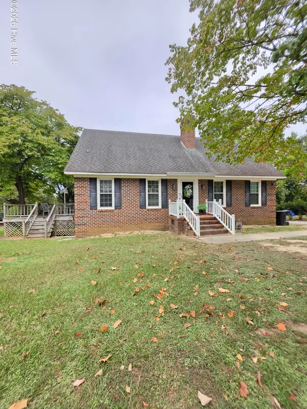 705 Peterson Street, Clinton, NC 28328
