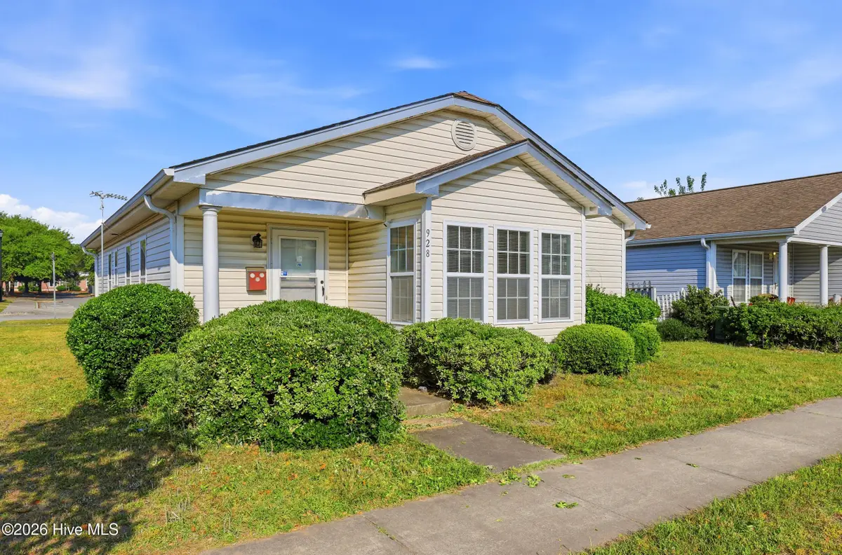 928 S 10th Street, Wilmington, NC 28401 - #1