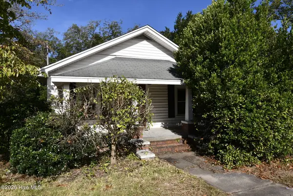 114 S Gillespie Street, Elizabethtown, NC 28337