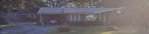 1051 Penderlea Highway, Burgaw, NC 28425