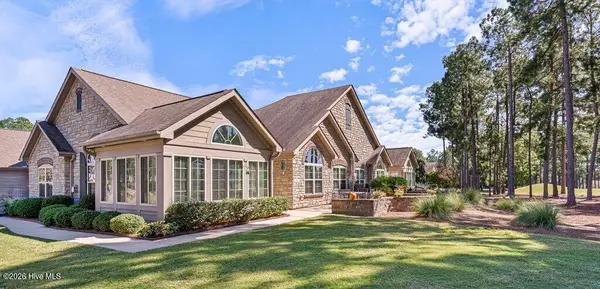 125 W Chelsea Court, Southern Pines, NC 28387