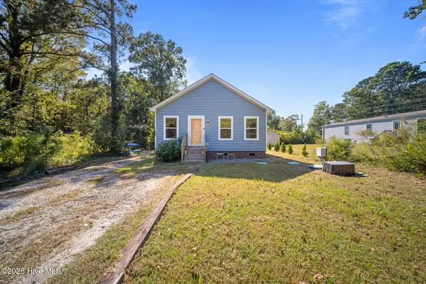 404 Jamaica Drive, Hampstead, NC 28443