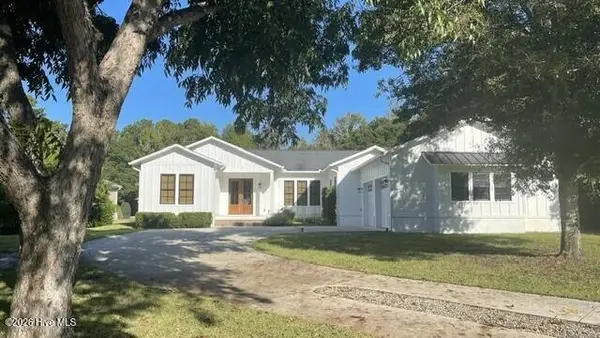 351 Olde Point Road, Hampstead, NC 28443