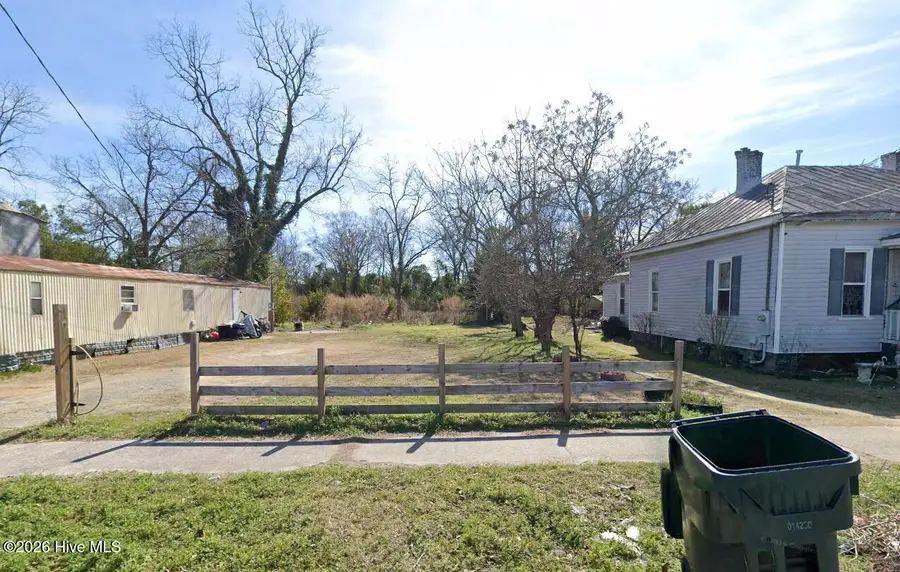 705 E Caswell Street, Kinston, NC 28501 - #2