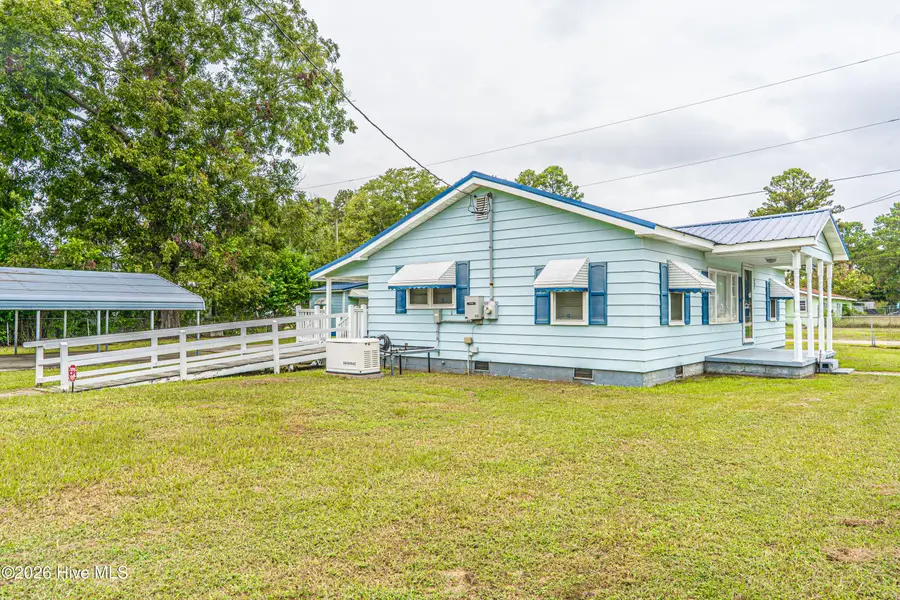 407 Ward Street, Laurinburg, NC 28352 - #2