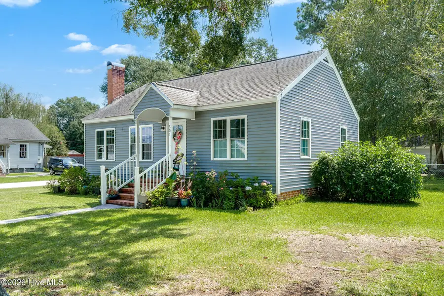 301 W Fremont Street, Burgaw, NC 28425 - #3