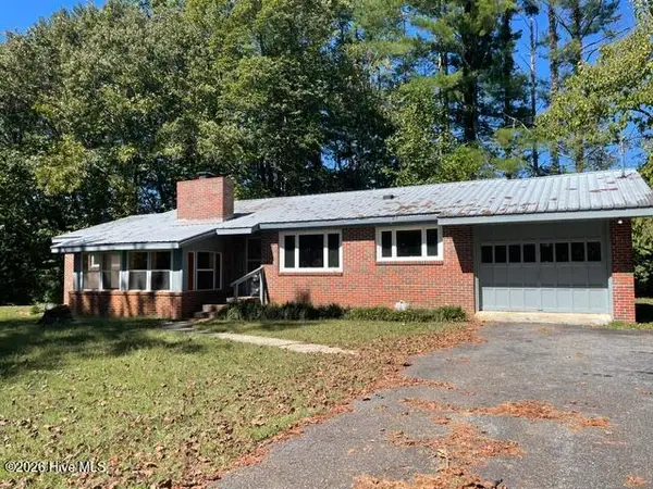 679 Robbinsville Road, Andrews, NC 28901