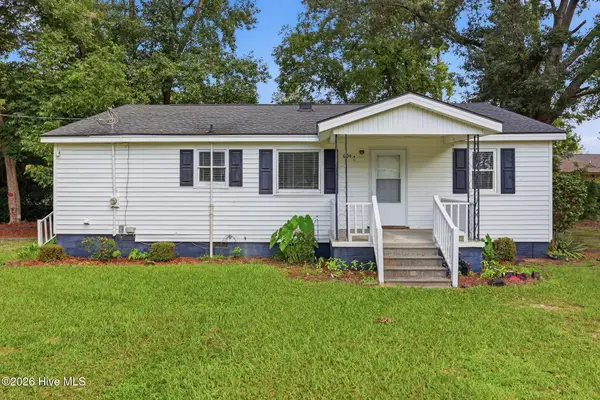 604 Calhoun Street, Clinton, NC 28328
