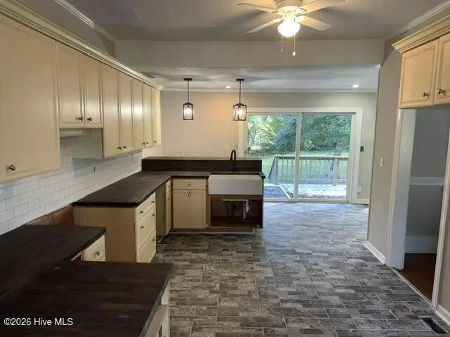575 Pearl Street, Aurora, NC 27806 - #3
