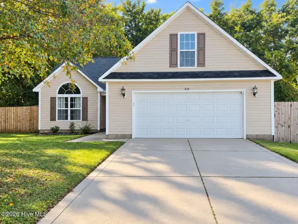108 Kestrel Court, Raeford, NC 28376