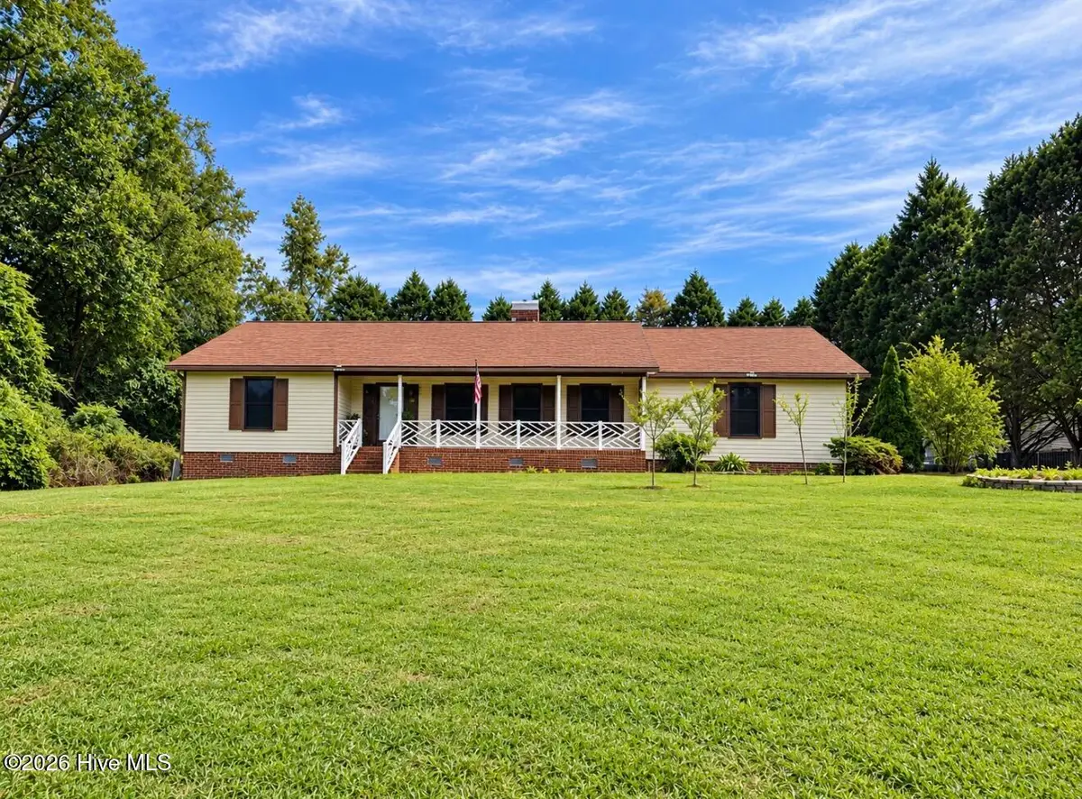 903 Tucker Road, Grimesland, NC 27837 - #1
