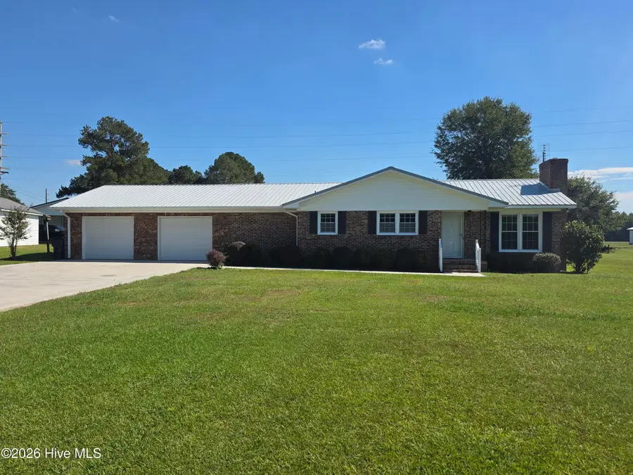 3067 Peacock Road, Whiteville, NC 28472 - #2
