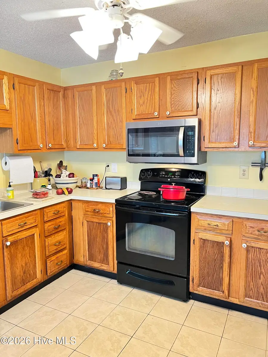 600 N 35th Street #404, Morehead City, NC 28557 - #3