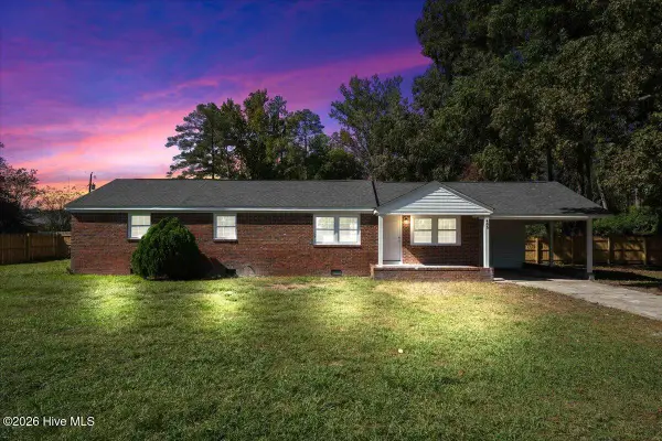 405 N College Street, Wallace, NC 28466